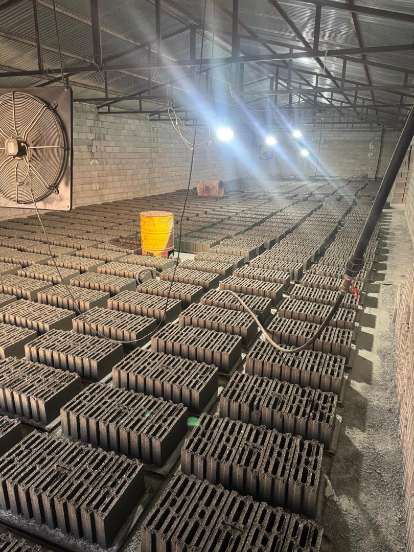 فرآیند تولید تیرچه و بلوک صنعتی در آذرفولاد از مواد خام تا محصول نهایی